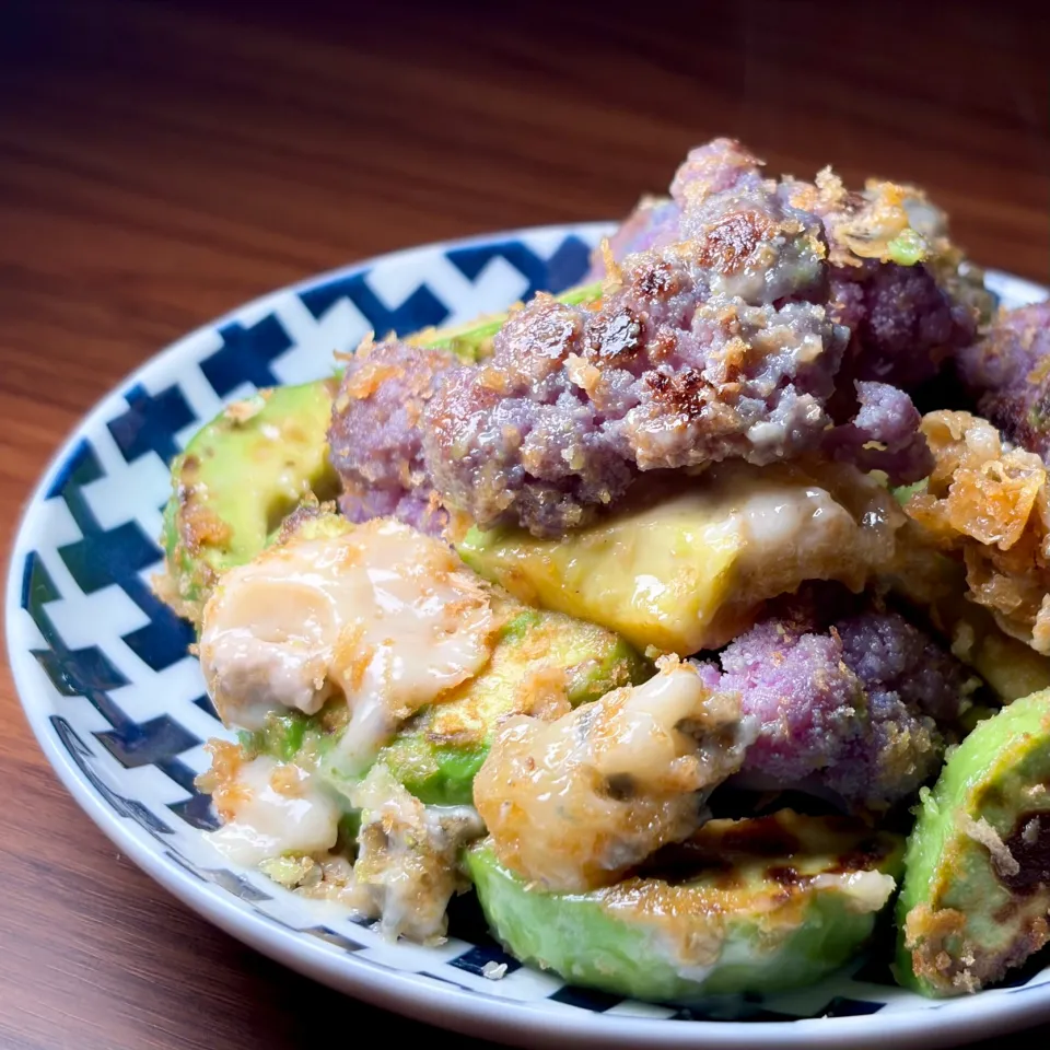 💫紫カリフラワーとアボカドのゴルゴンソテー|biskesさん