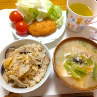 12/18の夕食　きのこの炊き込みご飯|卯月さん
