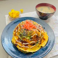 「オム焼きそばのお好み焼き風😳⁈」|バシュランさん