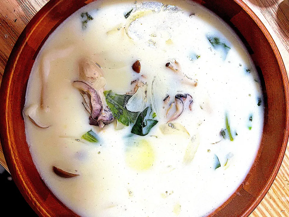 #寒い夜には牡蠣のクリームシチューで暖まりましょう🩷|Rie Morisakiさん