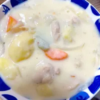 #定番のクリームシチューで暖まろう🩷|Rie Morisakiさん