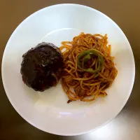 近鉄H 海星ムサシ黒毛和牛ハンバーグ（デミ）＆ナポリタンセット|ばーさんさん