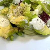 アボカド🥑サラダ　自家製マヨネーズと蜂🐝蜜かけか😍|🐧ペンギン2さん