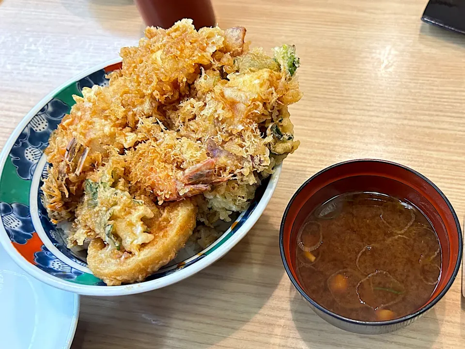 浅草葵丸進さんの冬の味覚天丼|Morito Kamiyaさん