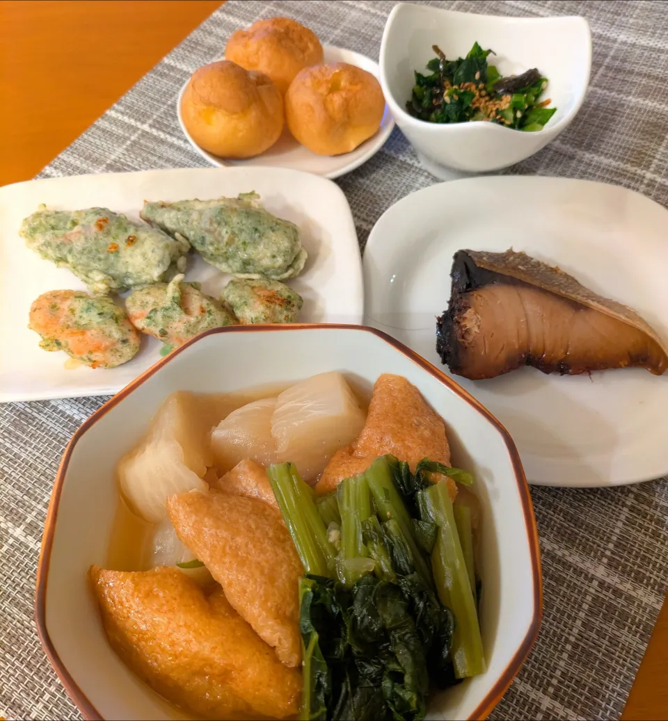 ☆ブリの照り焼き　☆かぶとあげの煮物　☆竹輪とソーセージの磯辺あげ　☆かぶの葉の昆布茶和え　☆プチシュークリーム|chikakoさん