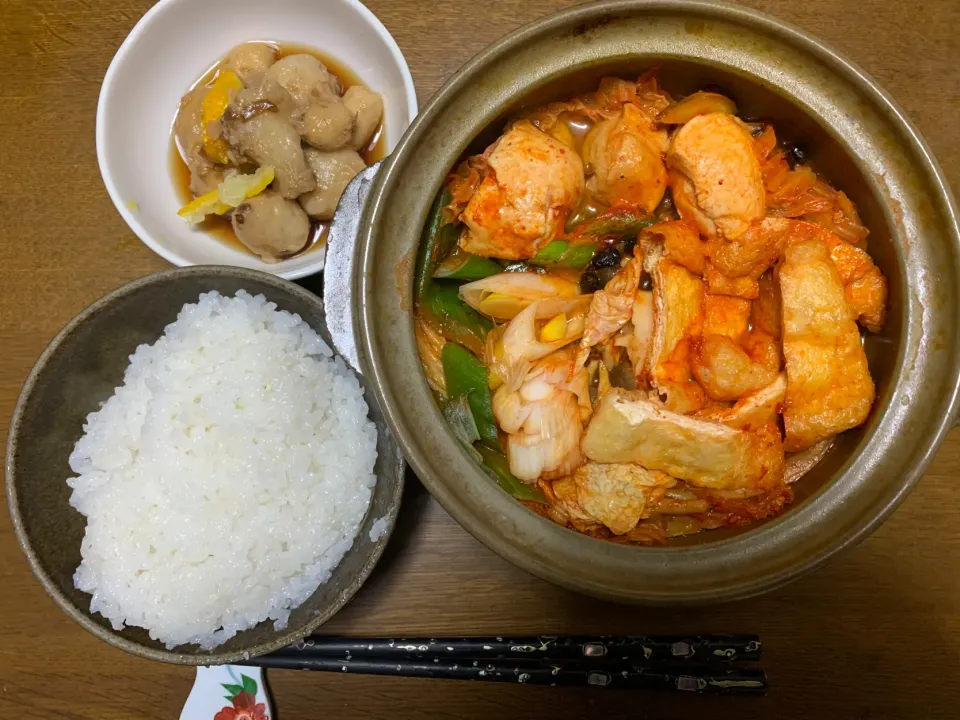 夕食　鶏肉のピリ辛鍋|ATさん