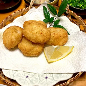 Snapdishの人気料理写真:テーブルマーク（カトキチ）の冷凍塩唐揚げをオーブンで焼いて一品