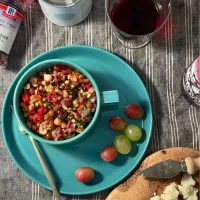 豆のサラダ Ensalada de legumbres とマンチェゴ、ヴァルデペーニャスのワイン