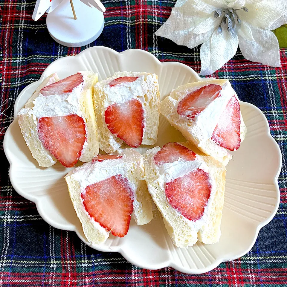 苺🍓のフルーツサンド🎄|ringonamaさん