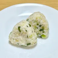 ぽんすけさんの料理 ヒガシマルでおにぎり( *´艸)