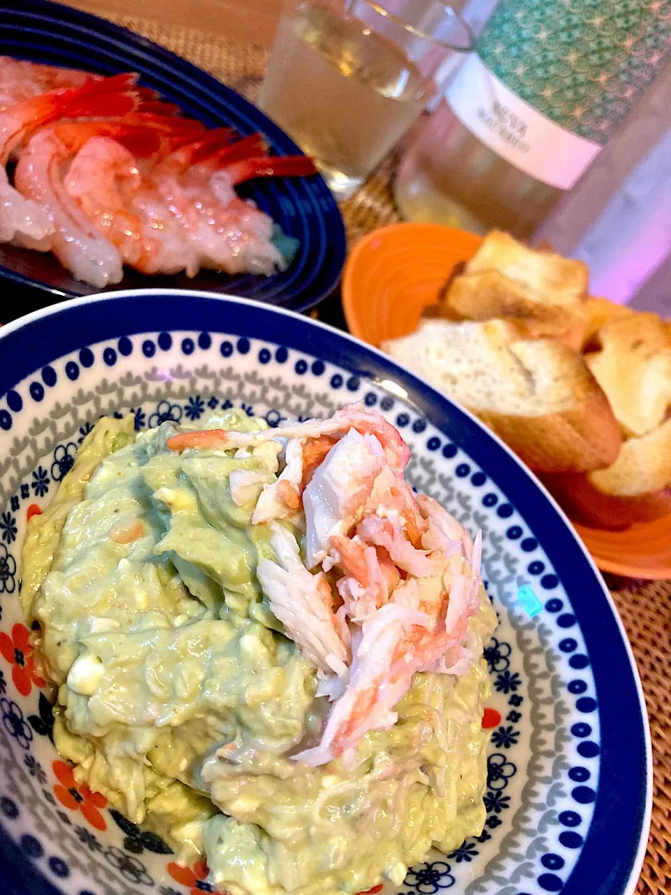 蟹とアボカドのディップ😋🦀🥑🍻💕✨|アイさん