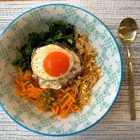 旦那作🧑‍🍳ナムルでビビンパ🇰🇷|BUBUさん