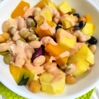 Snapdishの人気料理写真:FIKA789さんの料理 あと1品の かぼちゃとさつまいものコブサラダ