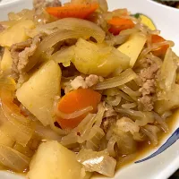 すき焼きのたれで肉じゃが🥔|みっこちゃんさん