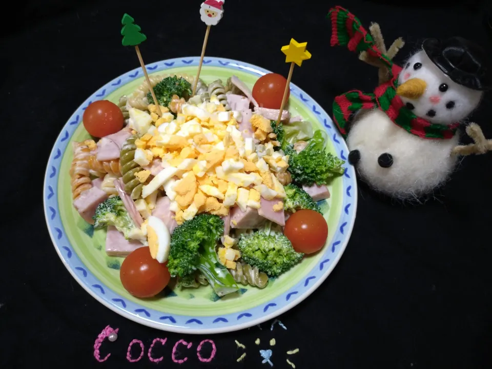 カラフルマカロニとブロッコリーのミモザサラダ✨|cocco+さん