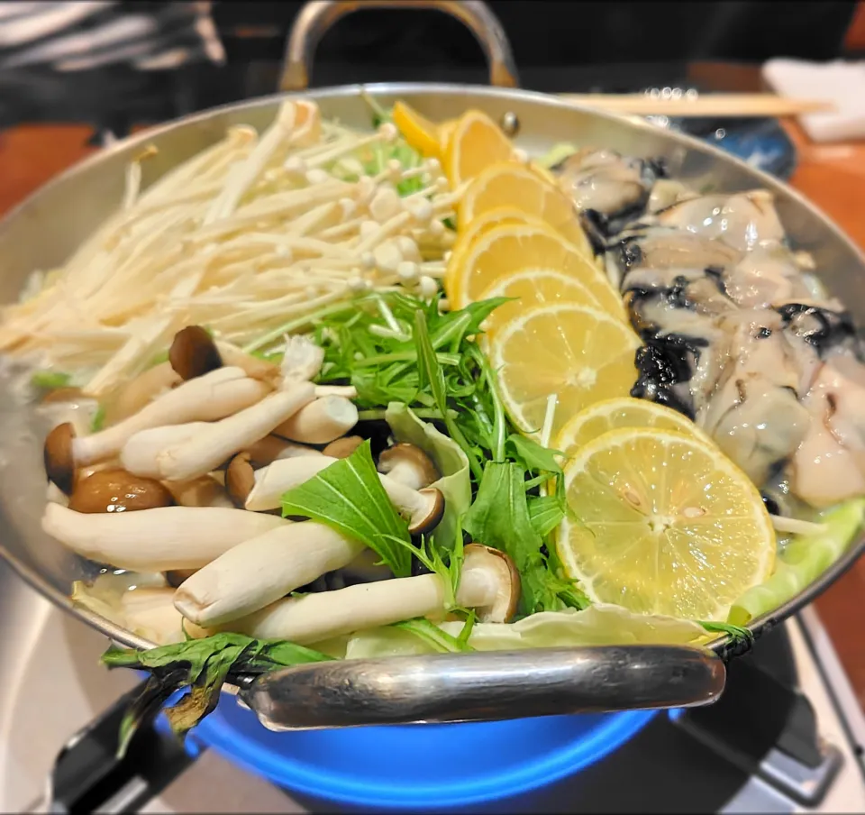 牡蠣レモン鍋〜v(^o^)|たかたかさん