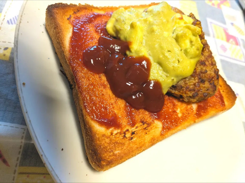 アボカド🥑ディップのオープンバーガー|香っちゃんさん