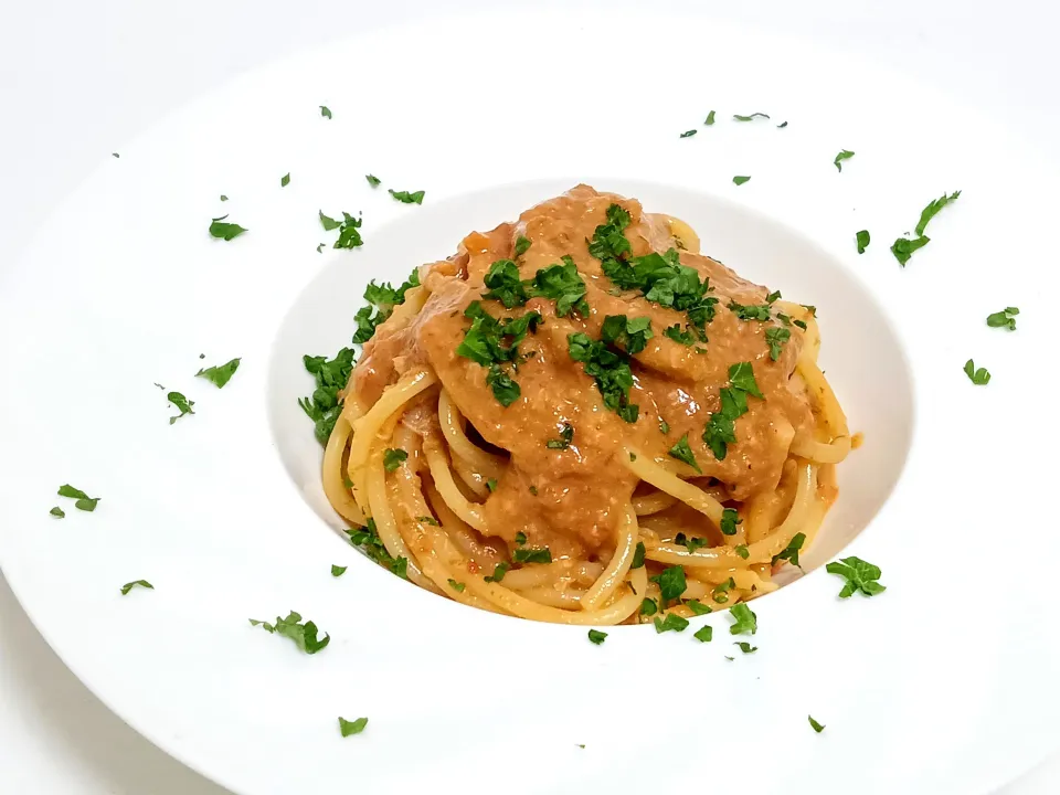 【蟹身と蟹味噌たっぷり🎯】紅ズワイガニの濃厚クリームソースのパスタ🤤|Falco*さん