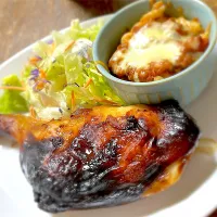 ちょっと焼きすぎたローストチキン・ミートソースペンネ・サラダ・オニオンスープ・ご飯|ちびろ菌さん