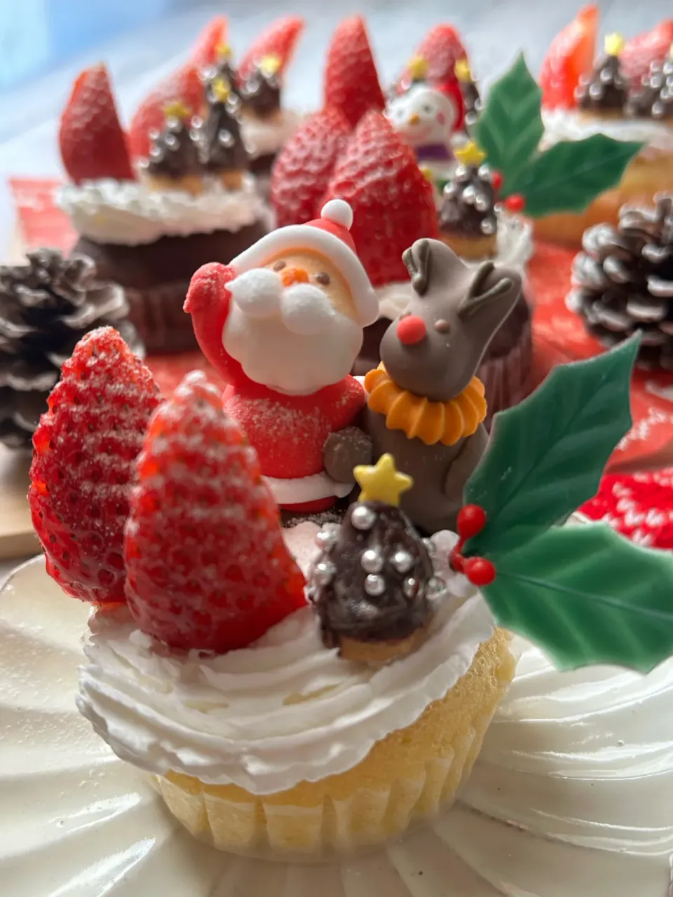 誰でもできる❣️クリスマスミニケーキ🎅🎄|まなまな♡さん