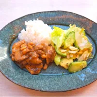 鶏肉と大豆バルサミコ煮込み　レタスとアボガドのサラダ|kazさん