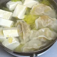 餃子の王将の生餃子を鍋に♨️|Makokoさん