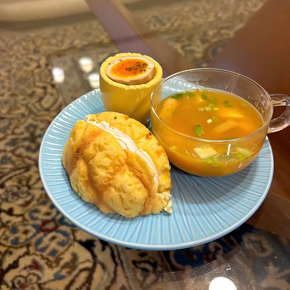 メロンパンにクリーム|かっちゃん杉さん