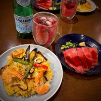 海老とムール貝のパエリア　ローストビーフ　ベリー入りスパークリング|ch＊K*∀o(^^*)♪さん