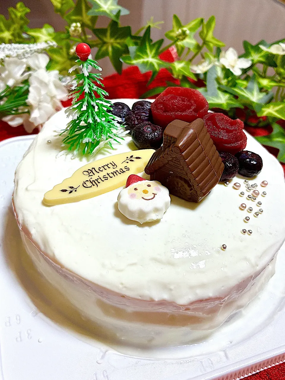 ヨーグルトのクリスマスケーキ🎂|あやめもちもちさん