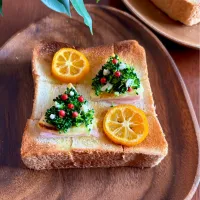 ブロッコリーツリートースト🌲クリスマス気分の朝ごパン❣️|naho_nonaさん