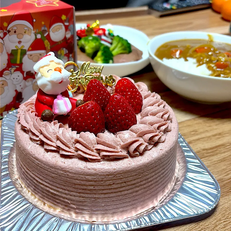 Xmasケーキは、フランボワーズクリームのケーキでした🎄|renharuruさん