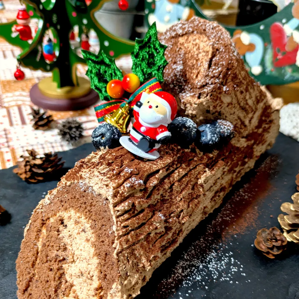 お初なブッシュドノエル🎄🧑‍🎄🎁|とまと🍅さん