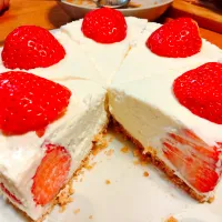 いちごのレアチーズケーキ|めぐさん