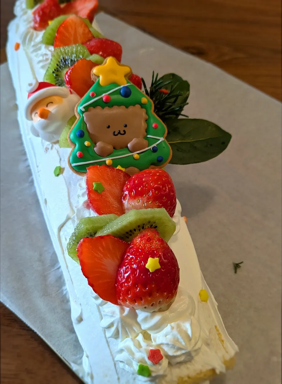 クリスマスロールケーキ🎄|いりごまさん
