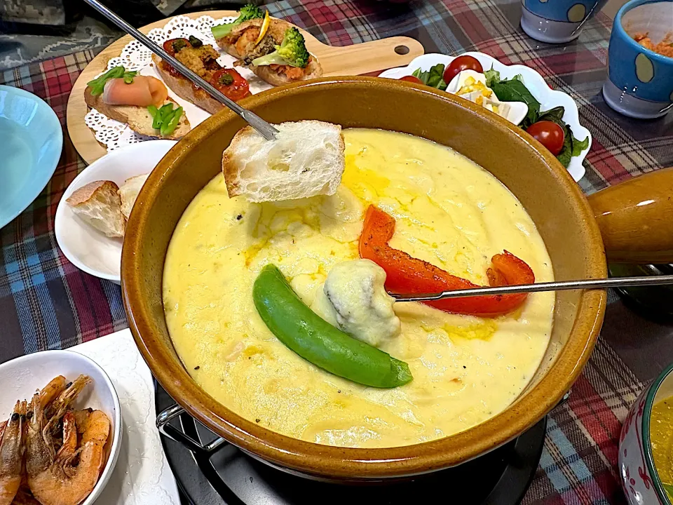 初めてのチーズフォンデュです|ことはさん