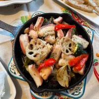 焼き野菜香る
原木椎茸とイカのアヒージョ