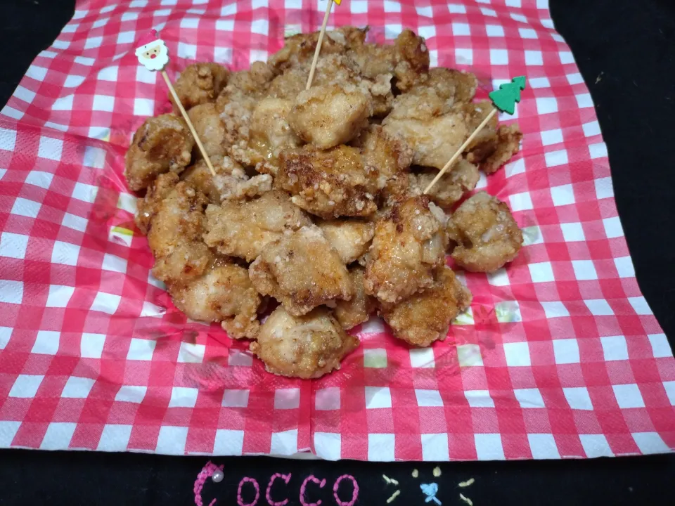 唐揚げマウンテン・クリスマスバージョン✨|cocco+さん