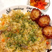 おっさんワンプレート　チャーハン　揚げしゅうまい　漬け物|ひげおやじさん