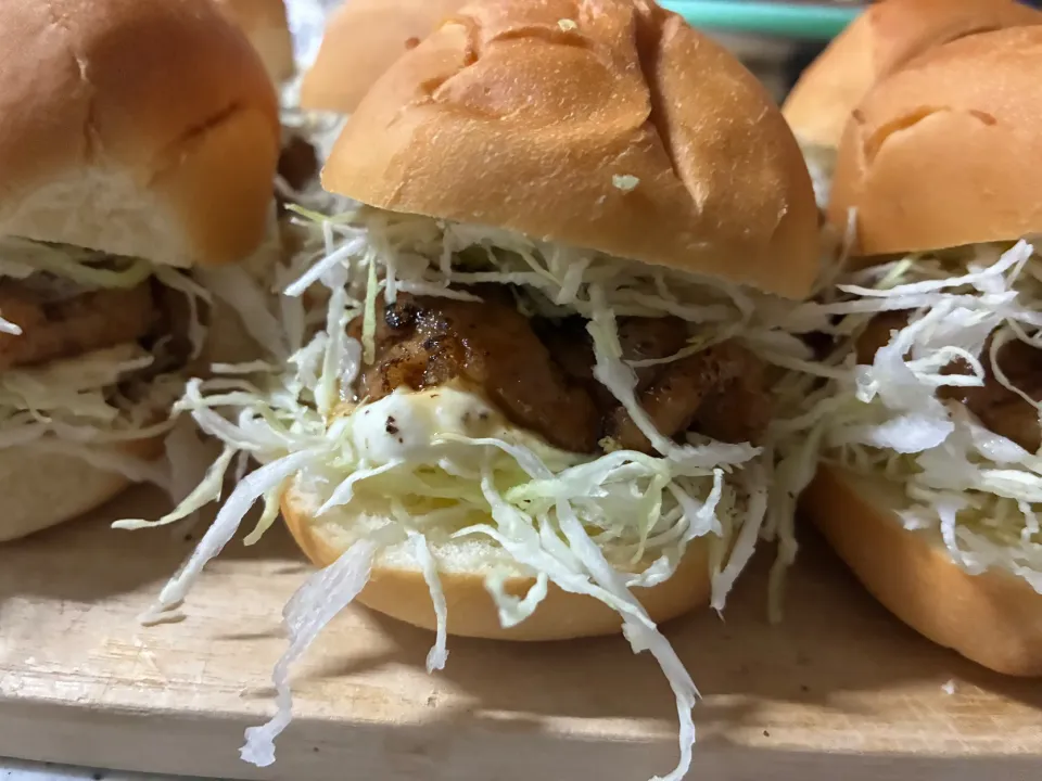 ロールパンでベジバーガー|yunyunさん