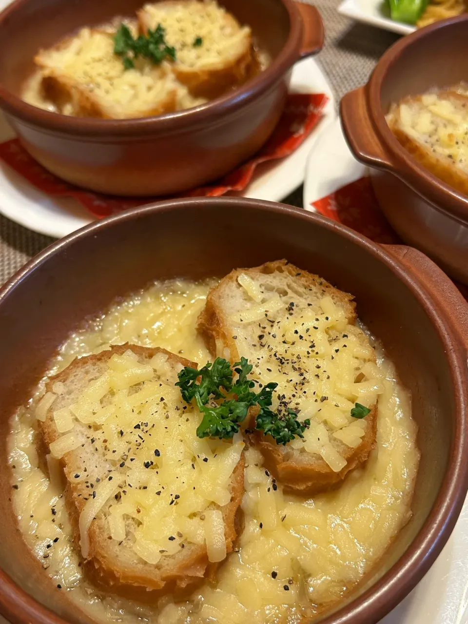 やっつけクリスマスのオニオンスープ|まなまな♡さん