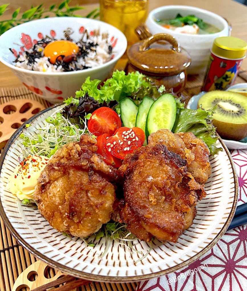 唐揚げさん定食🍗|ラゴさん。さん