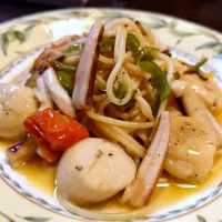 ホタテとイカのオイルパスタ(^○^)|しーPaPaさん