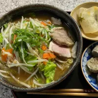 12/27 夕飯　もやしたっぷり味噌ラーメン|kittykittyさん