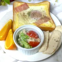 目玉焼きトーストモーニング|besさん