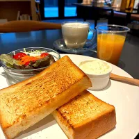 シンプルトーストセット|みゃ〜・はつさん