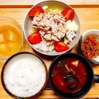 🐷昼【冷しゃぶサラダ】🥗|Laniさん