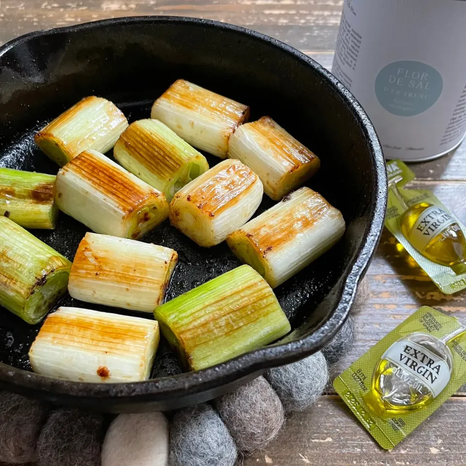 スキレットで葱焼き|koji toyodaさん