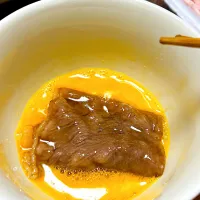 すき焼き🍲何だかんだ最初のお肉が1番美味しい。|ちはるさん