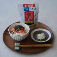 玉露園さんの こんぶ茶と
紅鮭で
簡単美味しい鮭茶漬け♡ ﾟ+｡:.ﾟ|ohanaさん