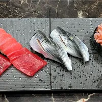 天然本鮪中トロ・小肌・桜海老🍣|ゆうじ.さん